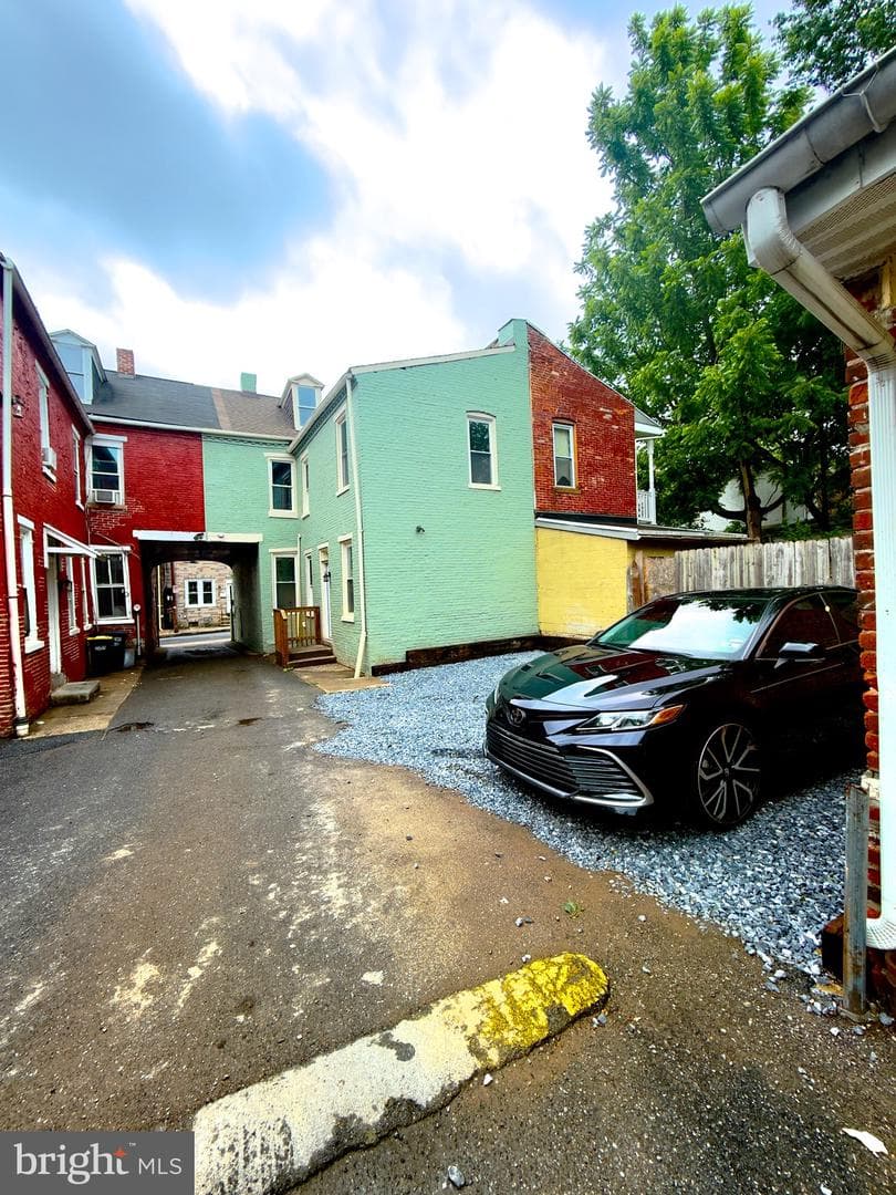 321 Beaver Street photo 6