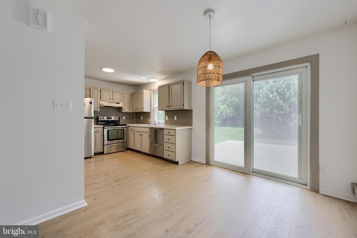 14 Hemlock Lane photo 10
