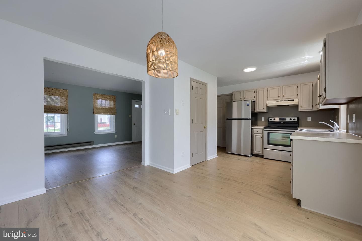 14 Hemlock Lane photo 11