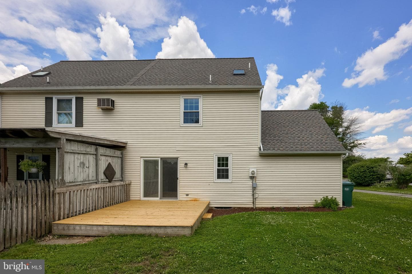 14 Hemlock Lane photo 30