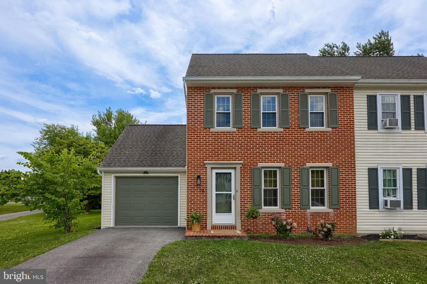 14 Hemlock Lane photo 37