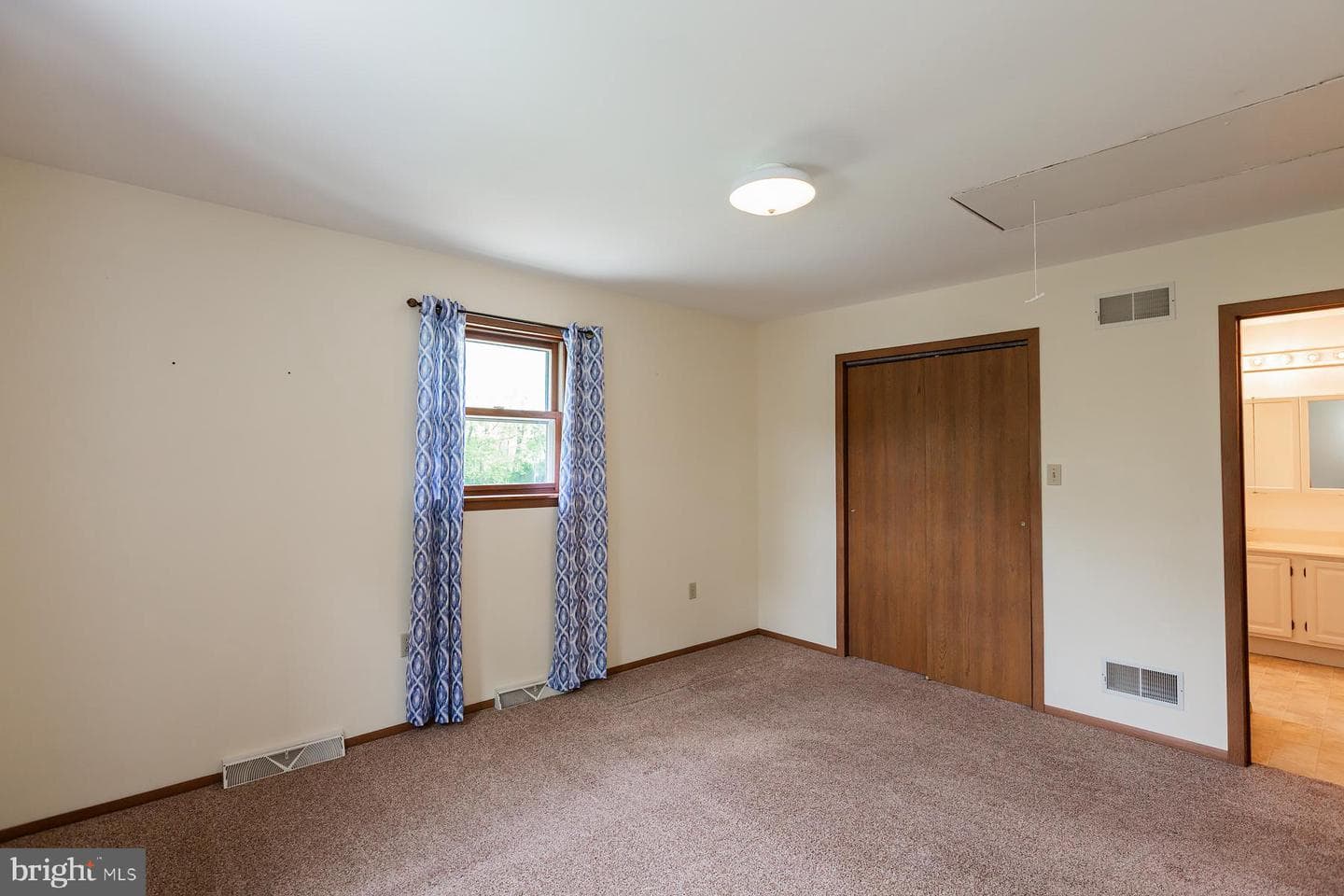 3 Apache Lane photo 18