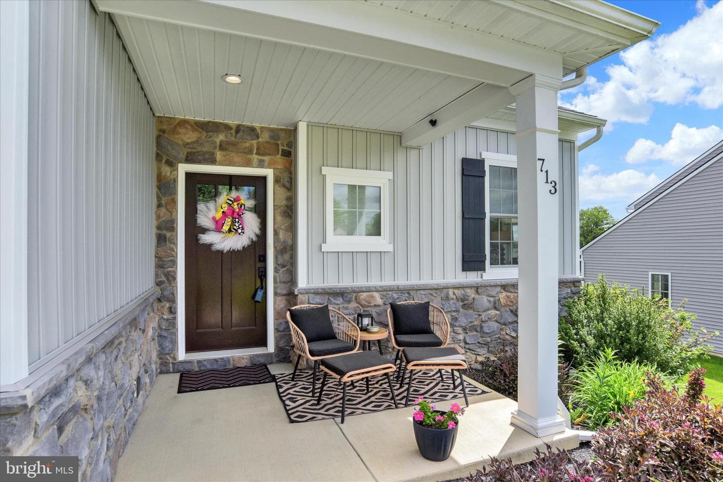 713 Radio Road photo 2