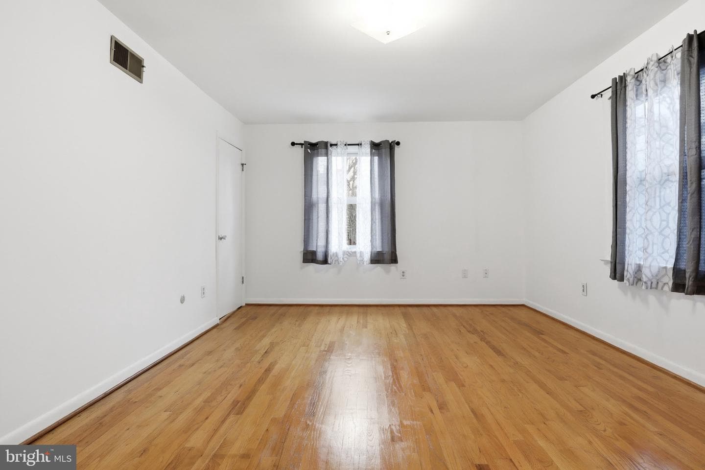 315 Conestoga Boulevard photo 31