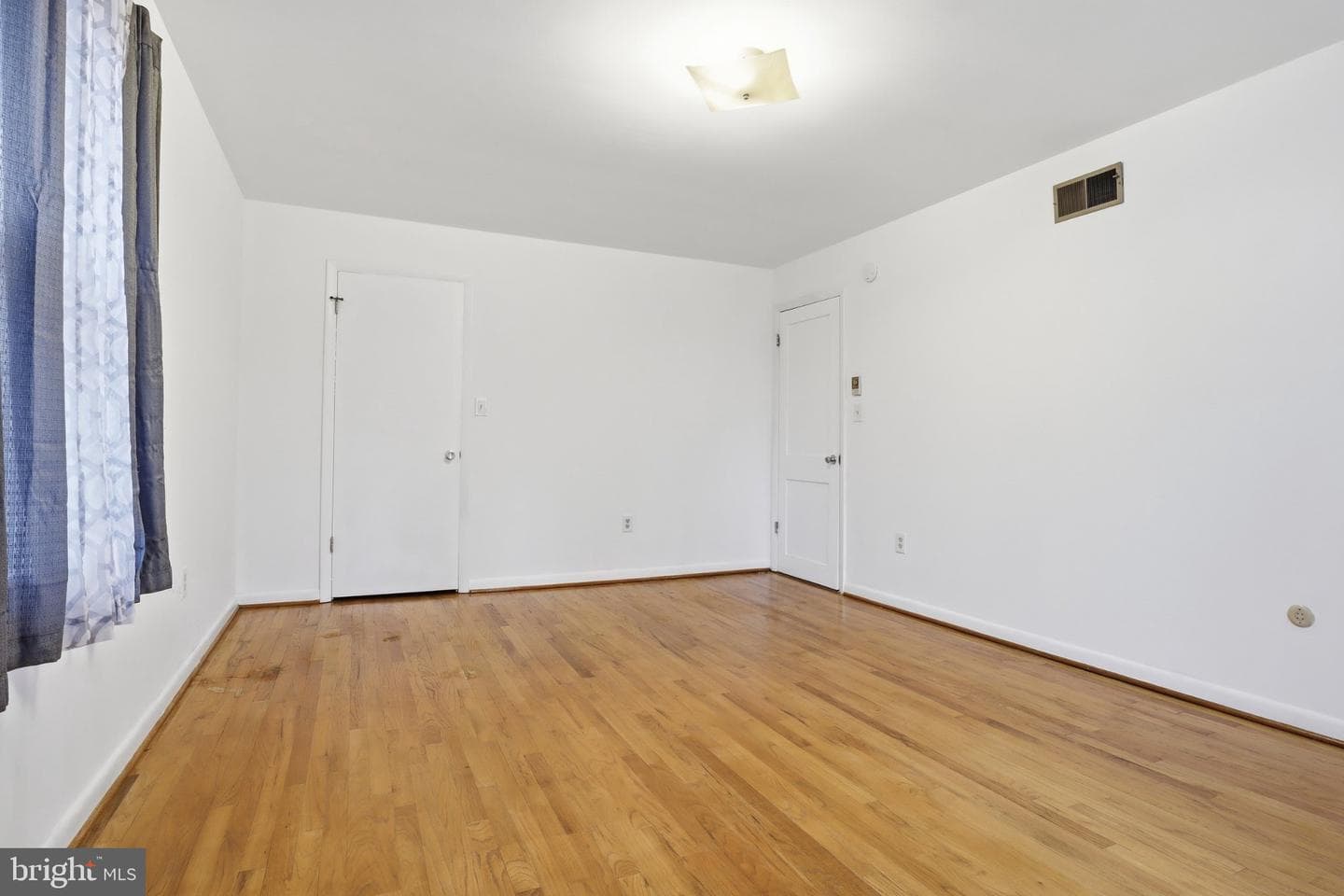 315 Conestoga Boulevard photo 32