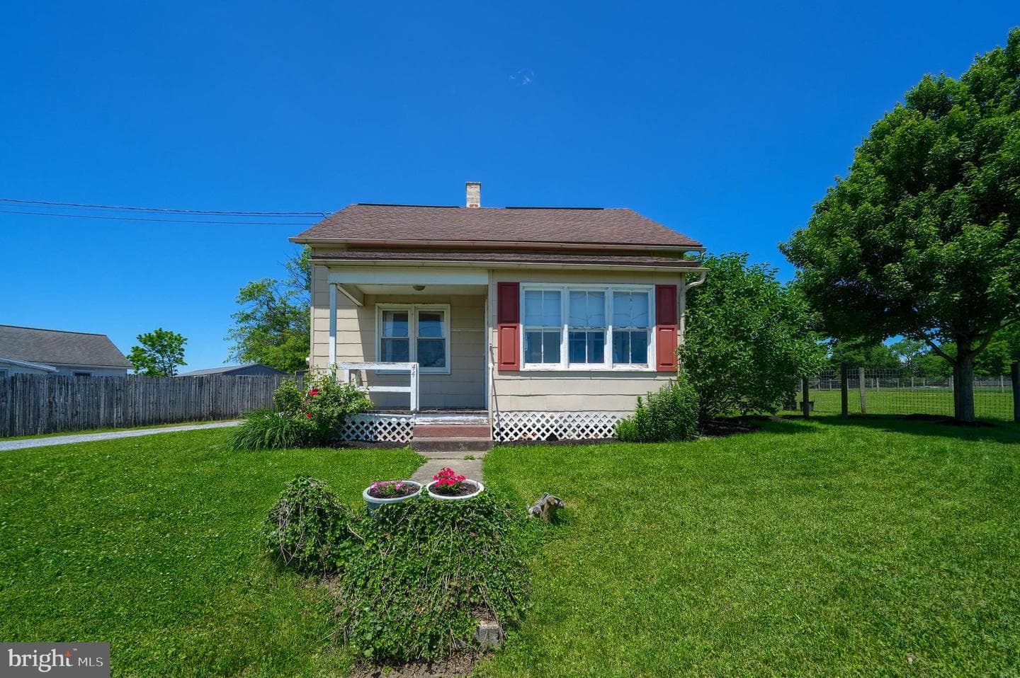 44 S Soudersburg Road photo 2