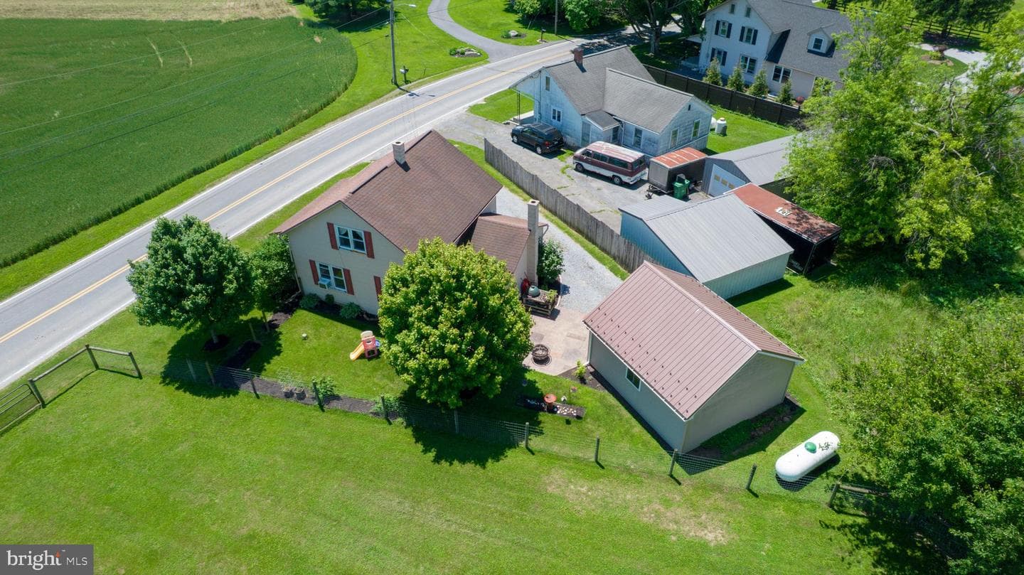 44 S Soudersburg Road photo 40