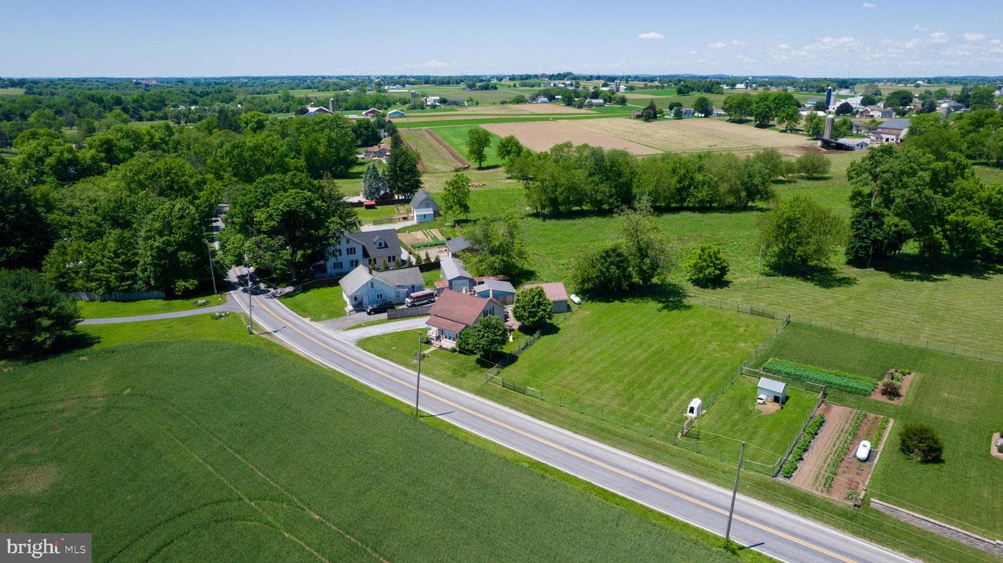 44 S Soudersburg Road photo 43