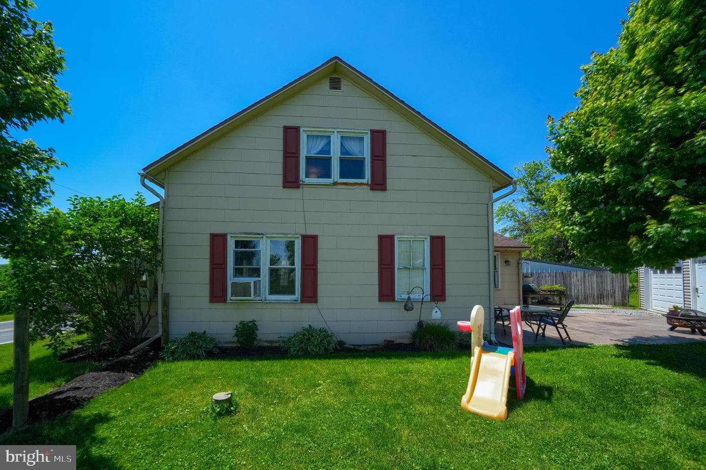 44 S Soudersburg Road photo 5