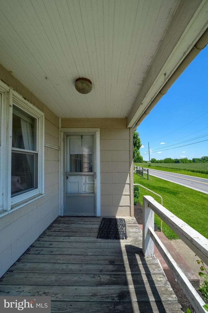 44 S Soudersburg Road photo 6