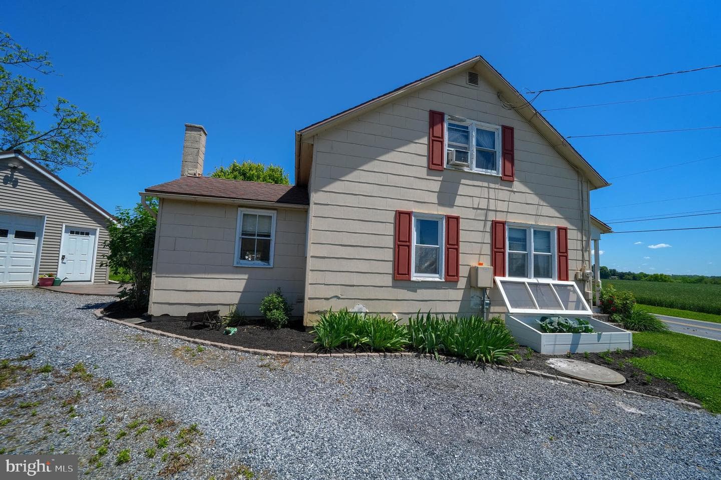 44 S Soudersburg Road photo 8