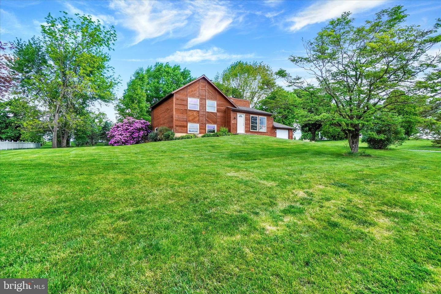 112 Nicholas Road photo 2