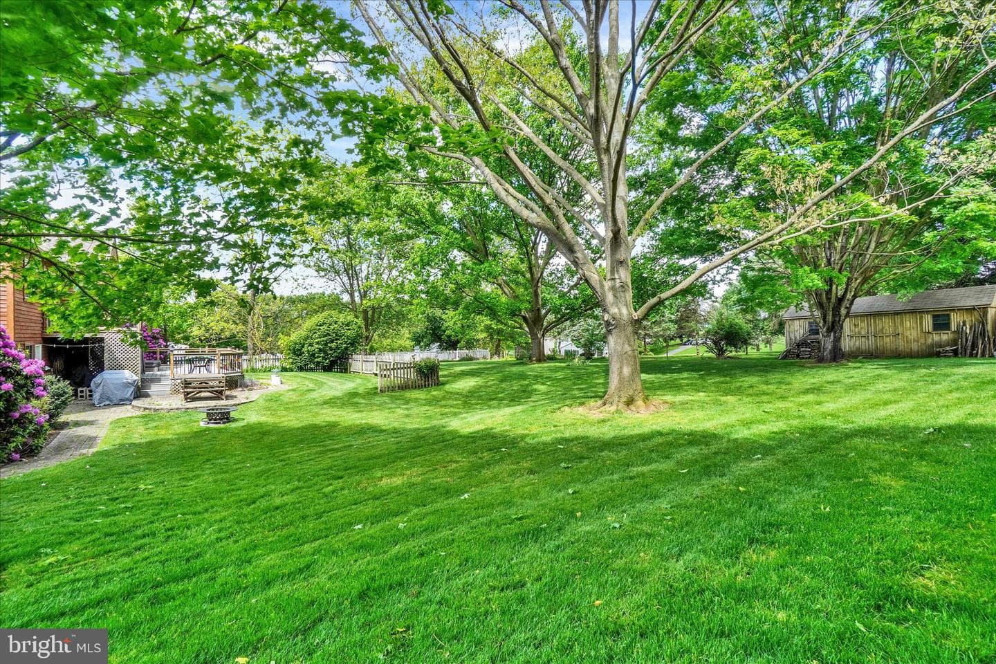 112 Nicholas Road photo 28