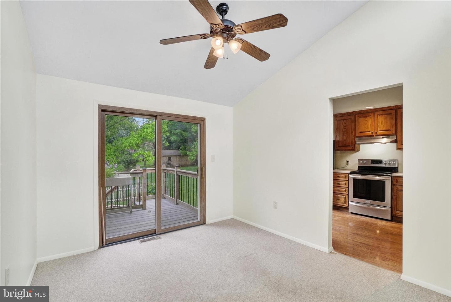 112 Nicholas Road photo 7