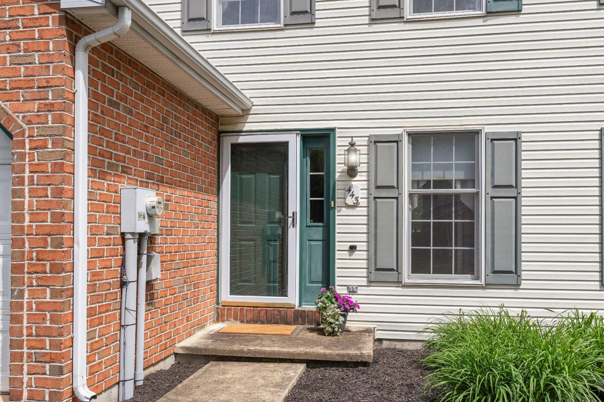 443 Crosswinds Drive photo 3