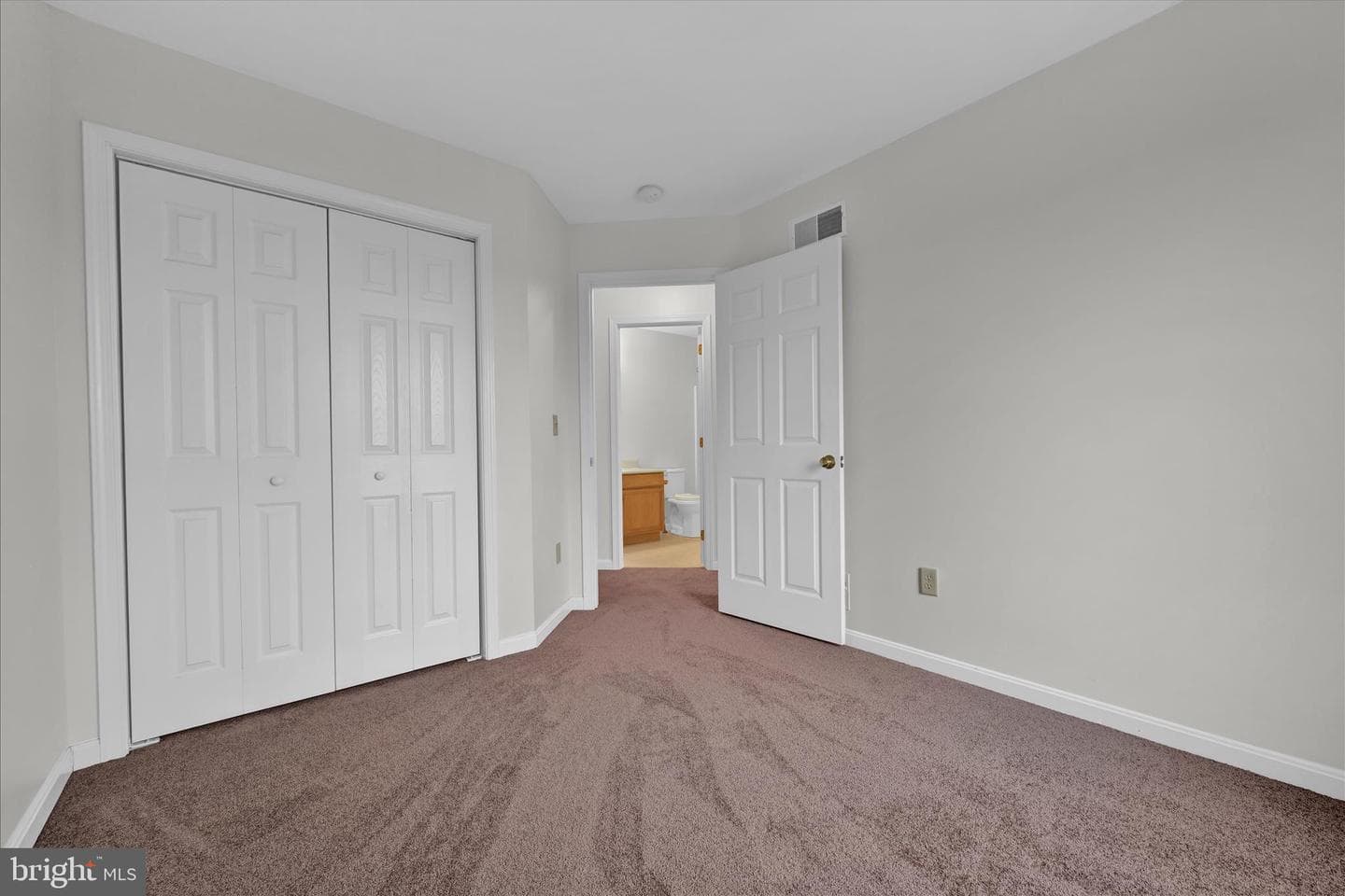 712 Knoll Drive photo 19