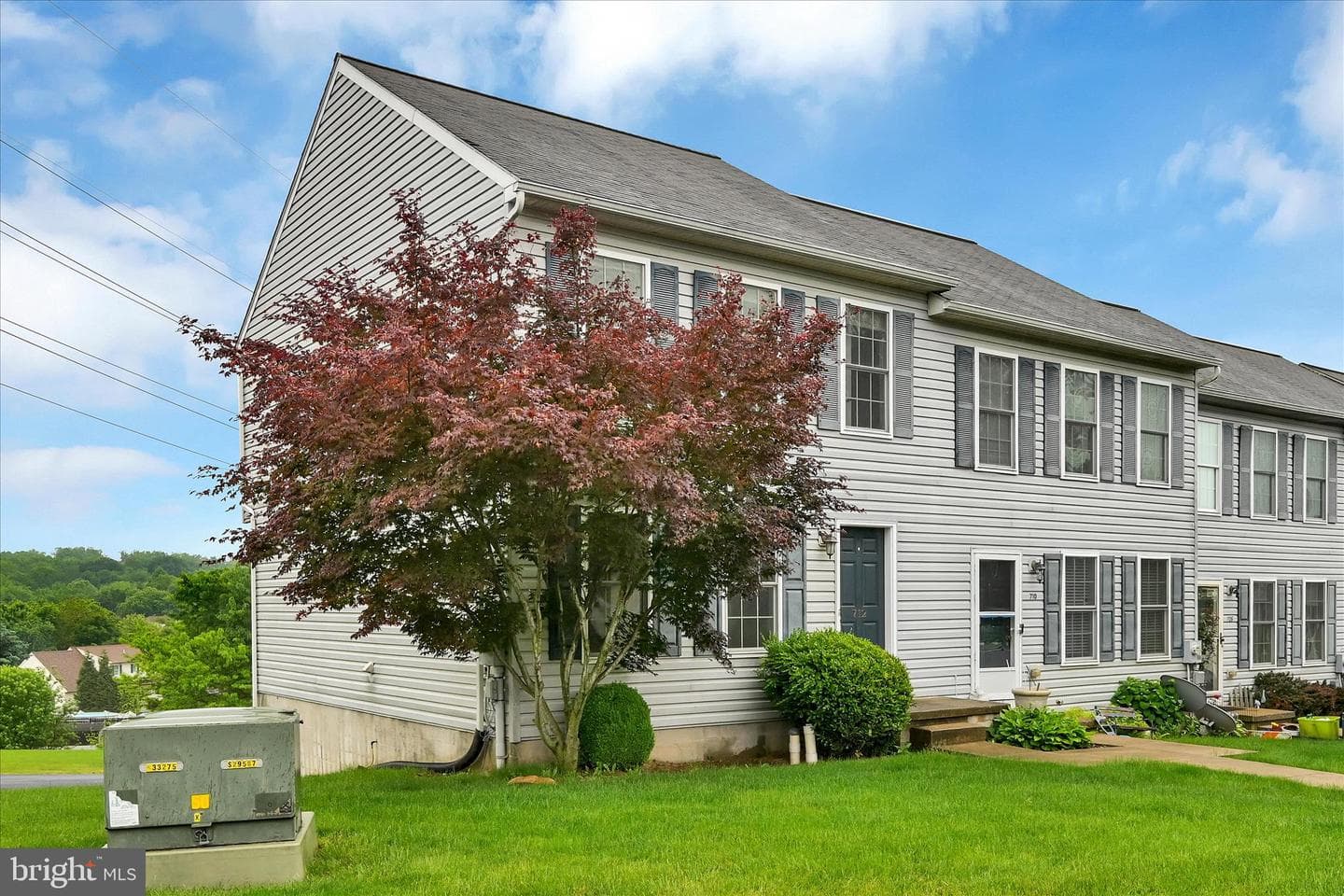 712 Knoll Drive photo 4