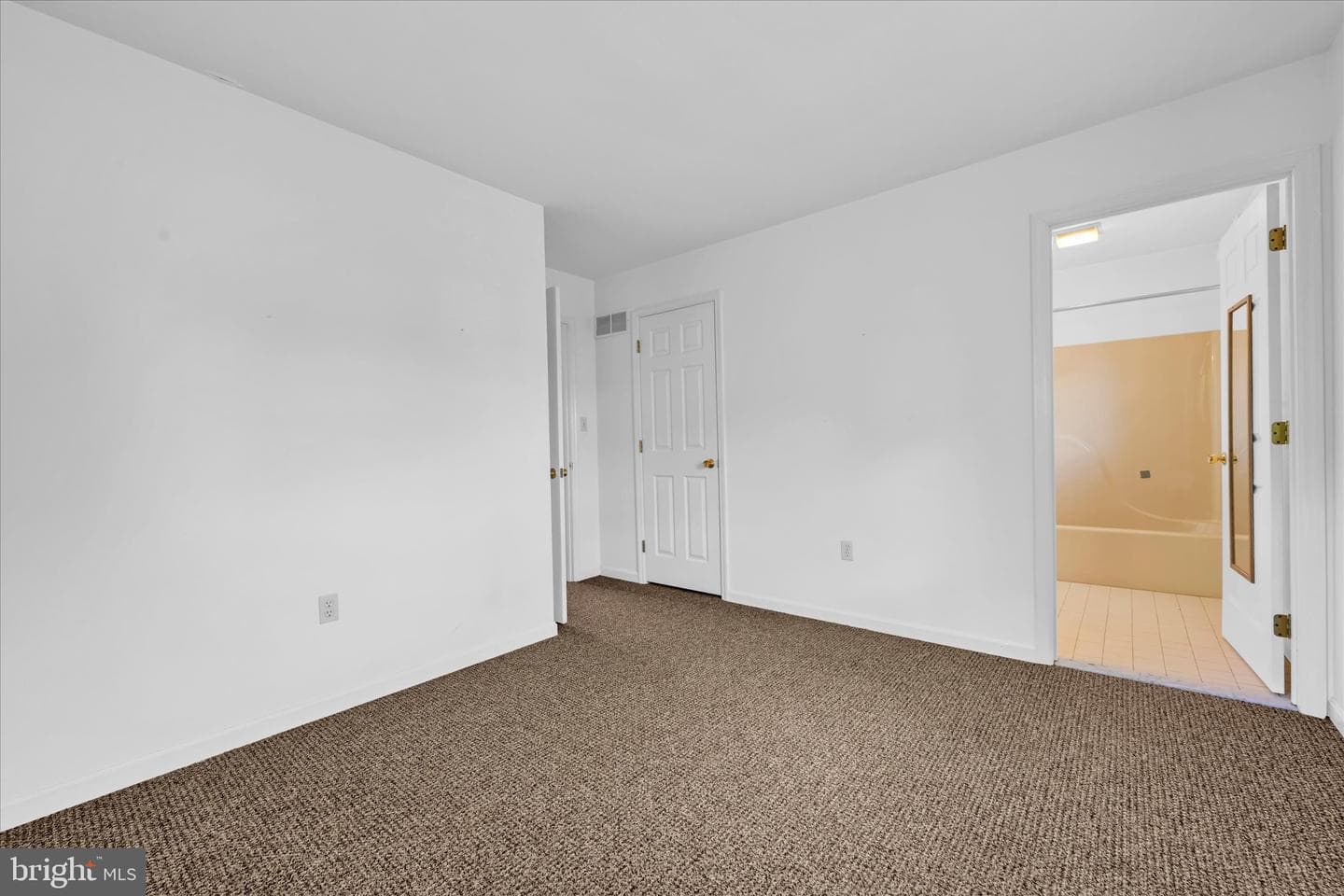 211 Black Oak Drive photo 17