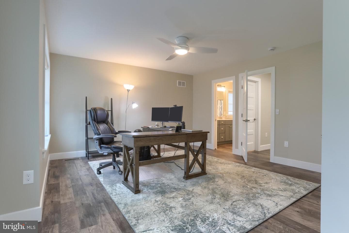 1584 Harrisburg Avenue photo 34