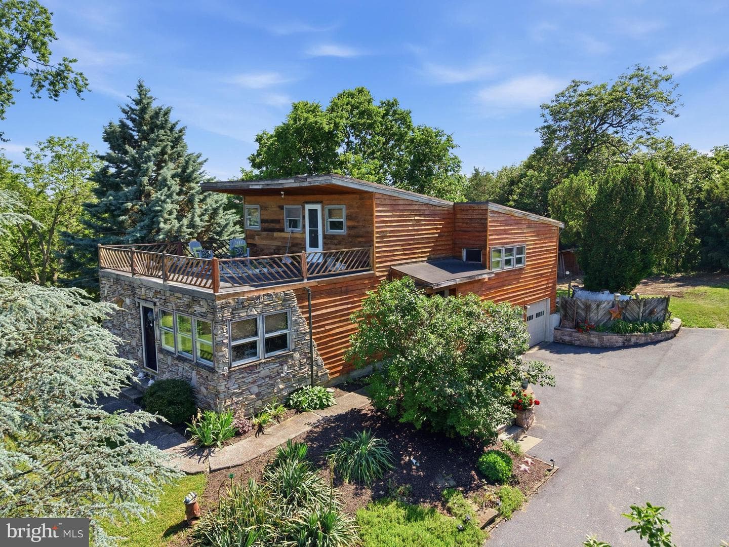 536 Fairview Road photo 1