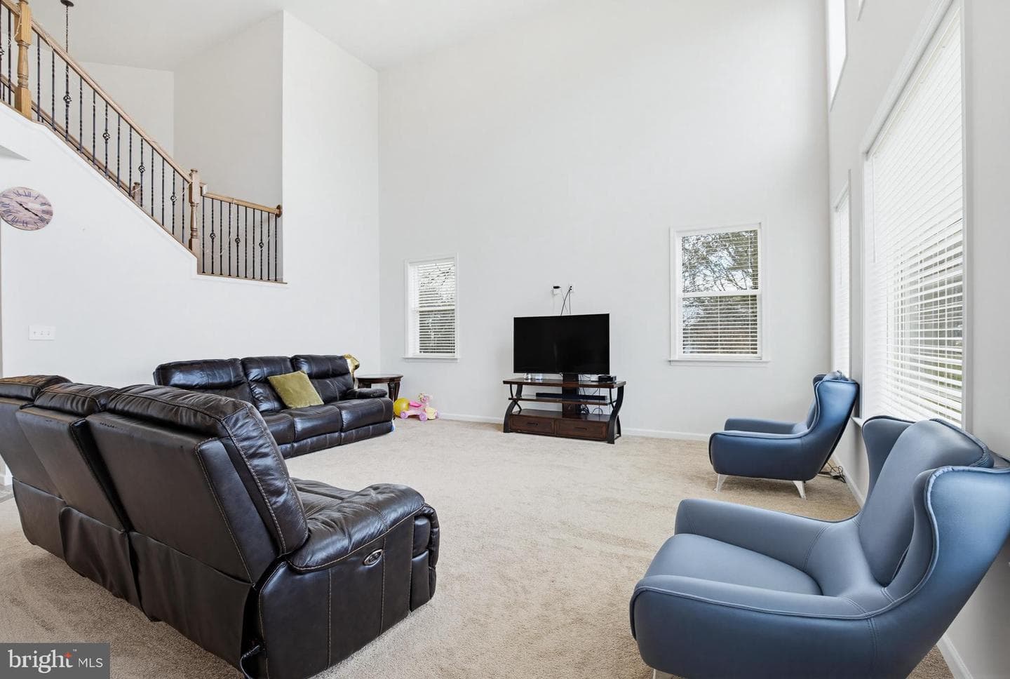 1525 Village Road photo 22