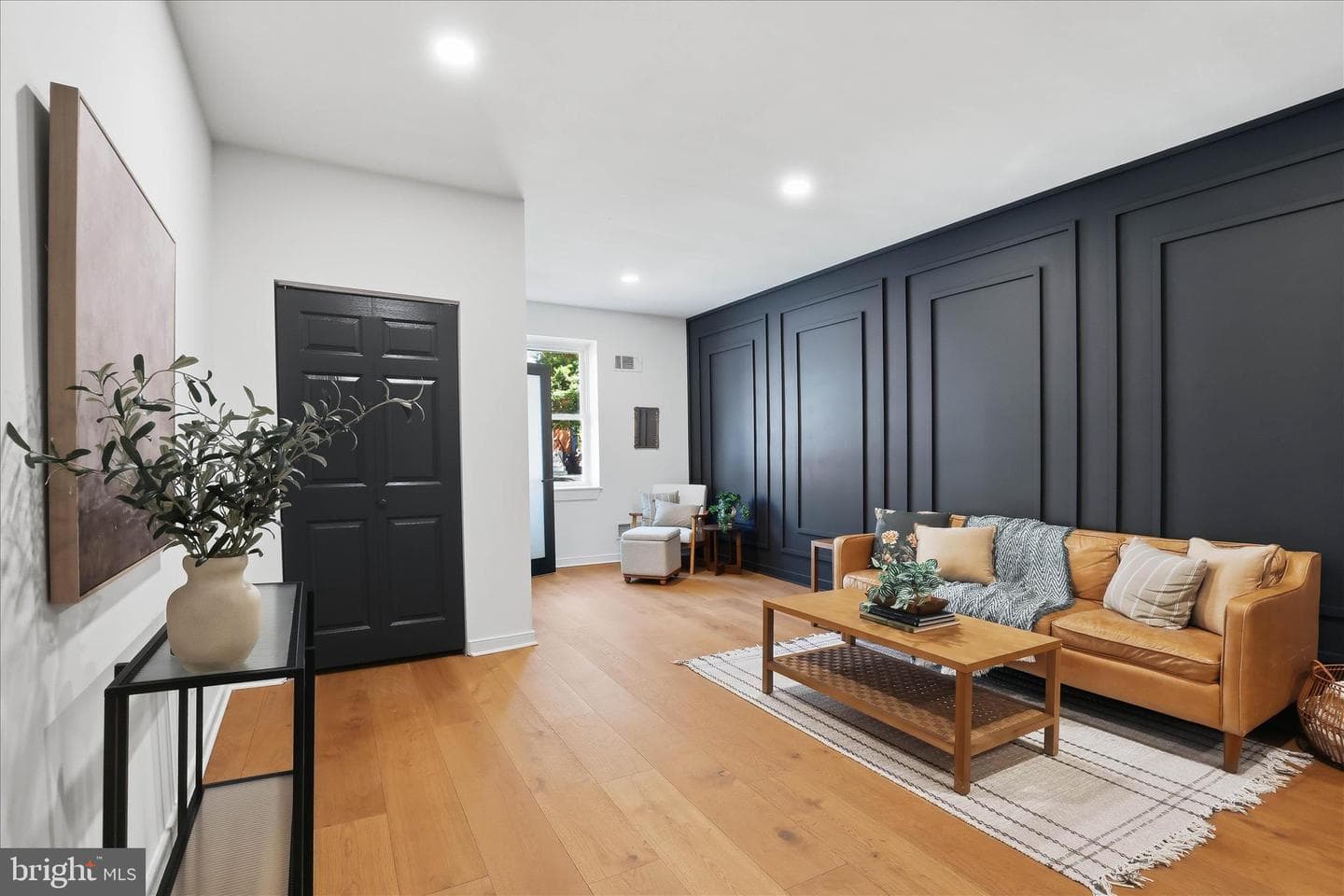 16 E Walnut Street photo 11