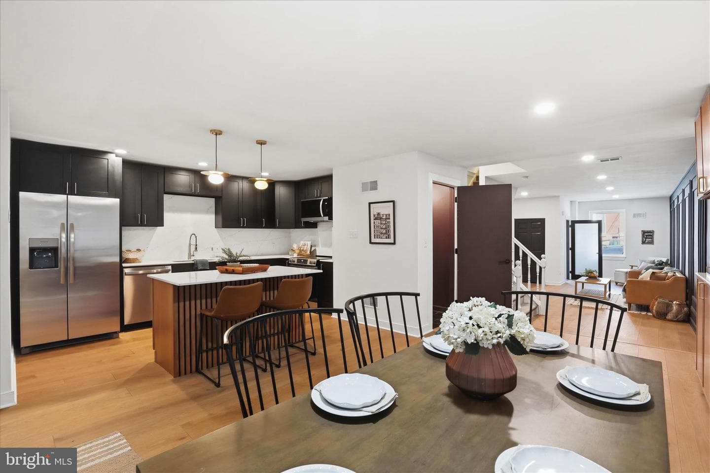16 E Walnut Street photo 14