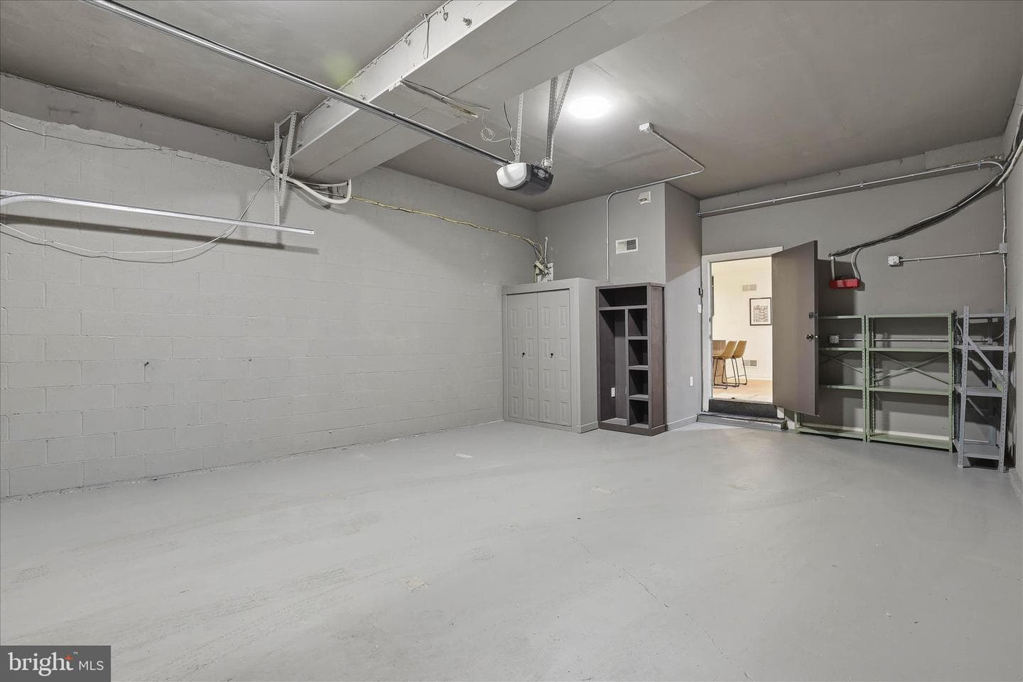 16 E Walnut Street photo 20