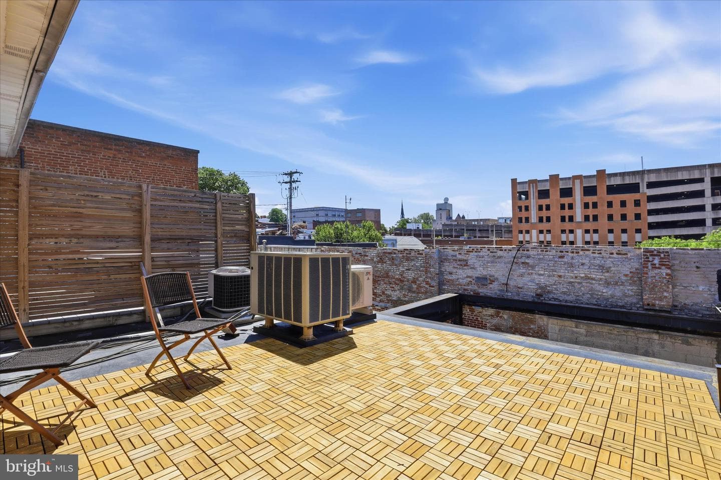 16 E Walnut Street photo 43