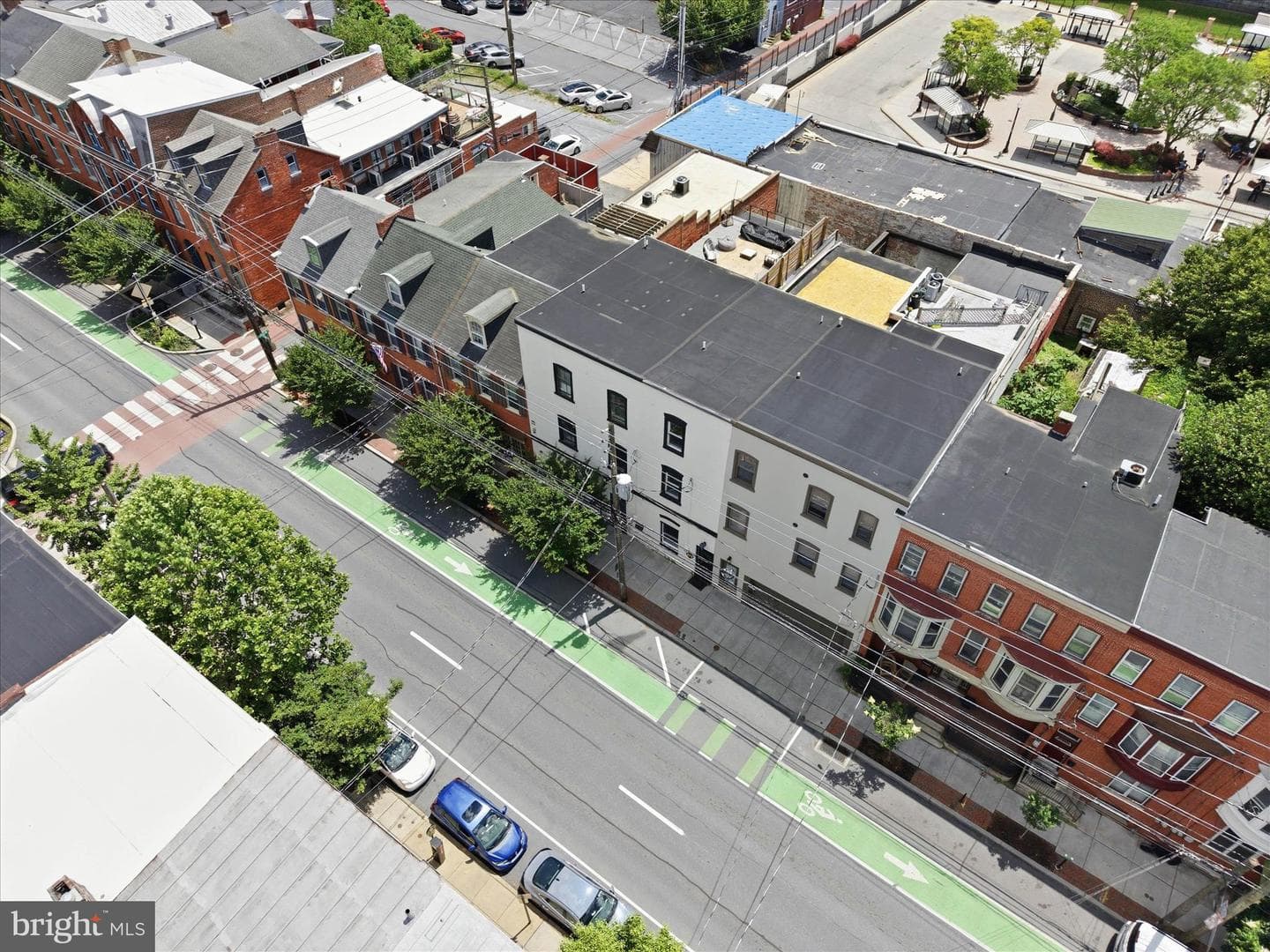 16 E Walnut Street photo 5