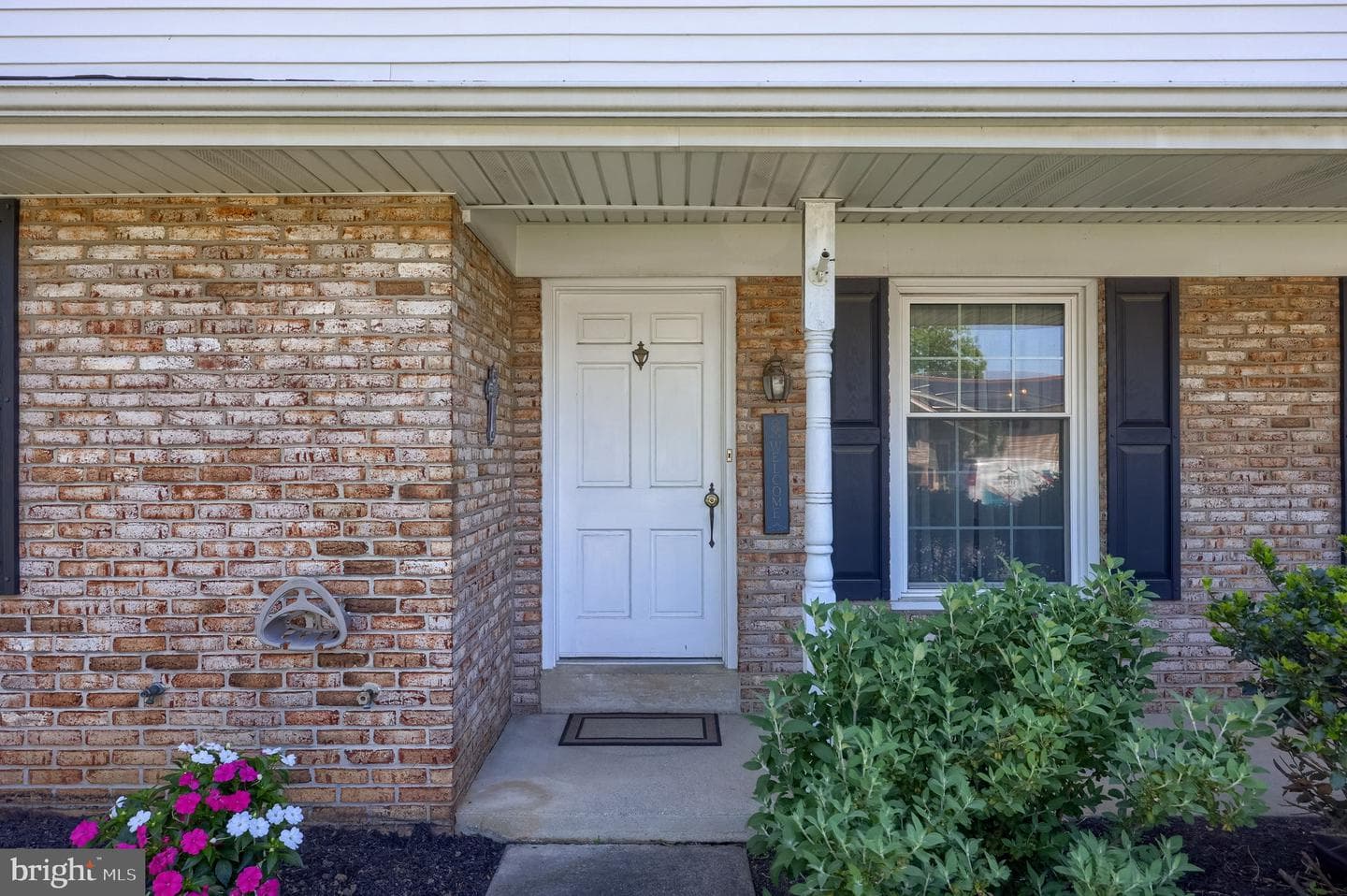 2129 Kentwood Drive photo 2