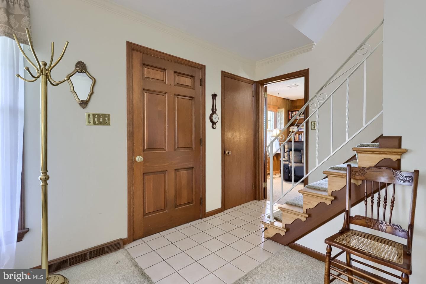 2129 Kentwood Drive photo 3