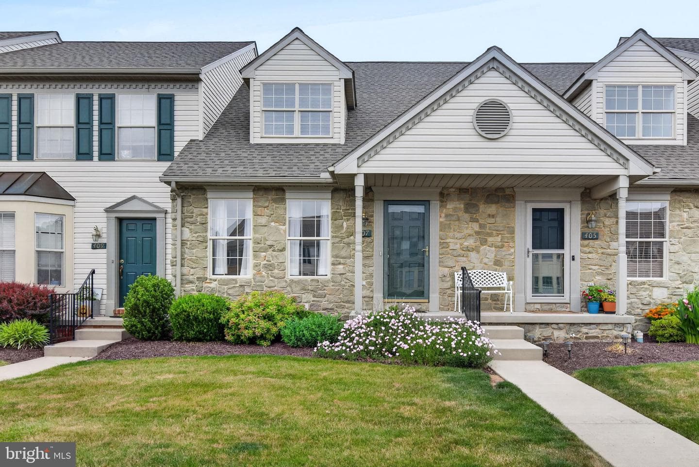 407 Cobblestone Lane