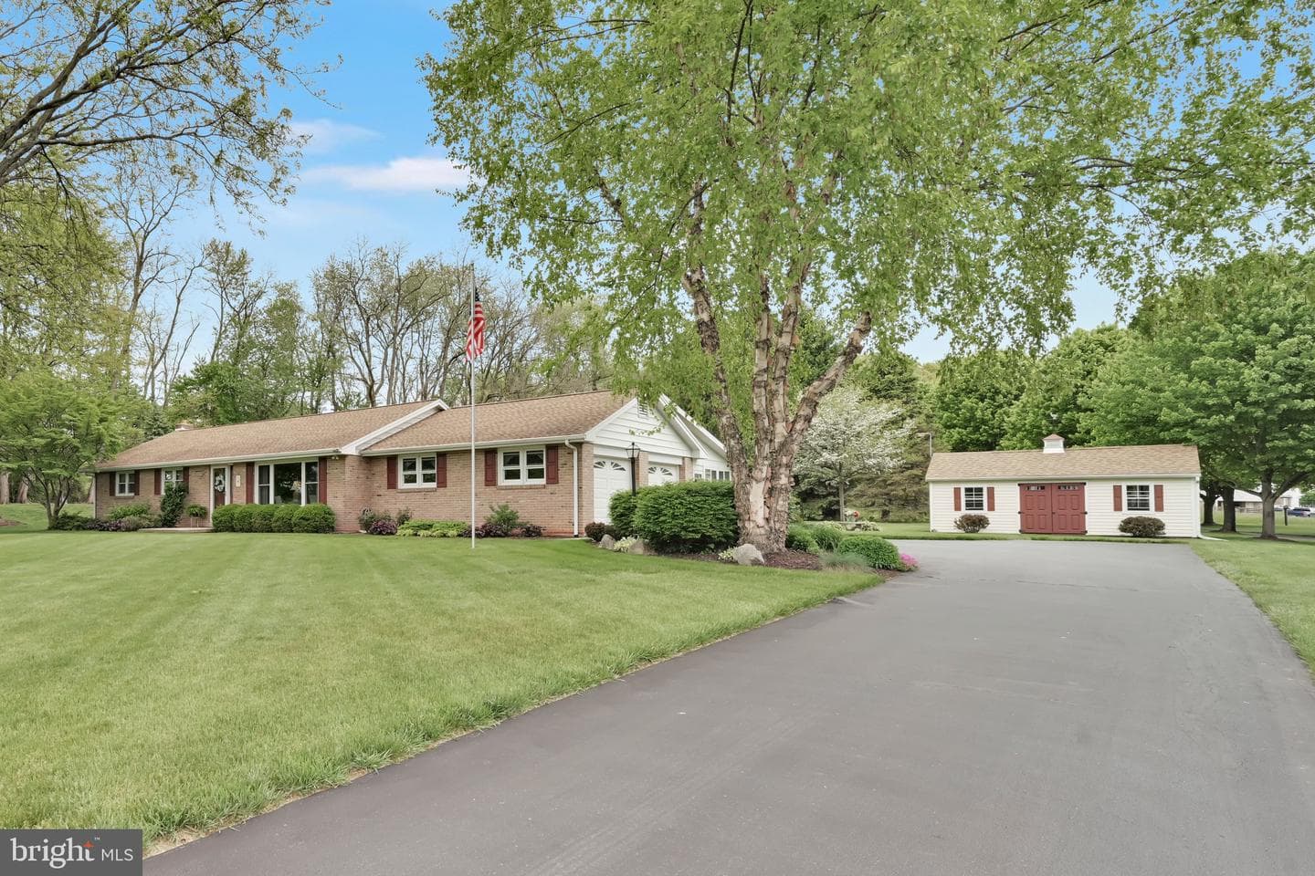 450 Galen Hall Road photo 1