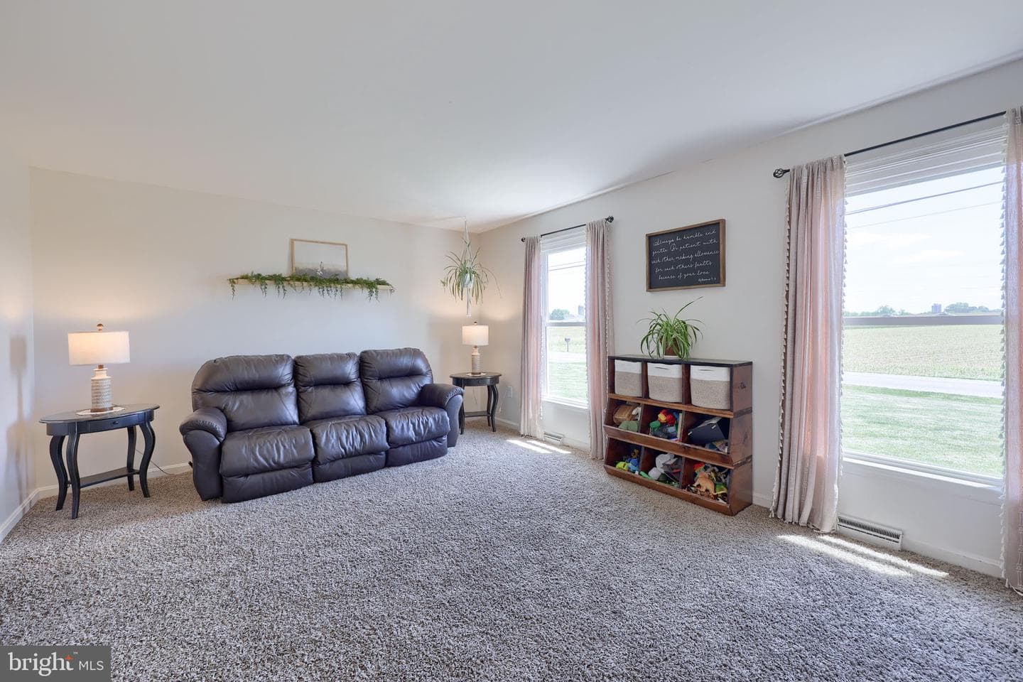 219 Tobacco Road photo 17