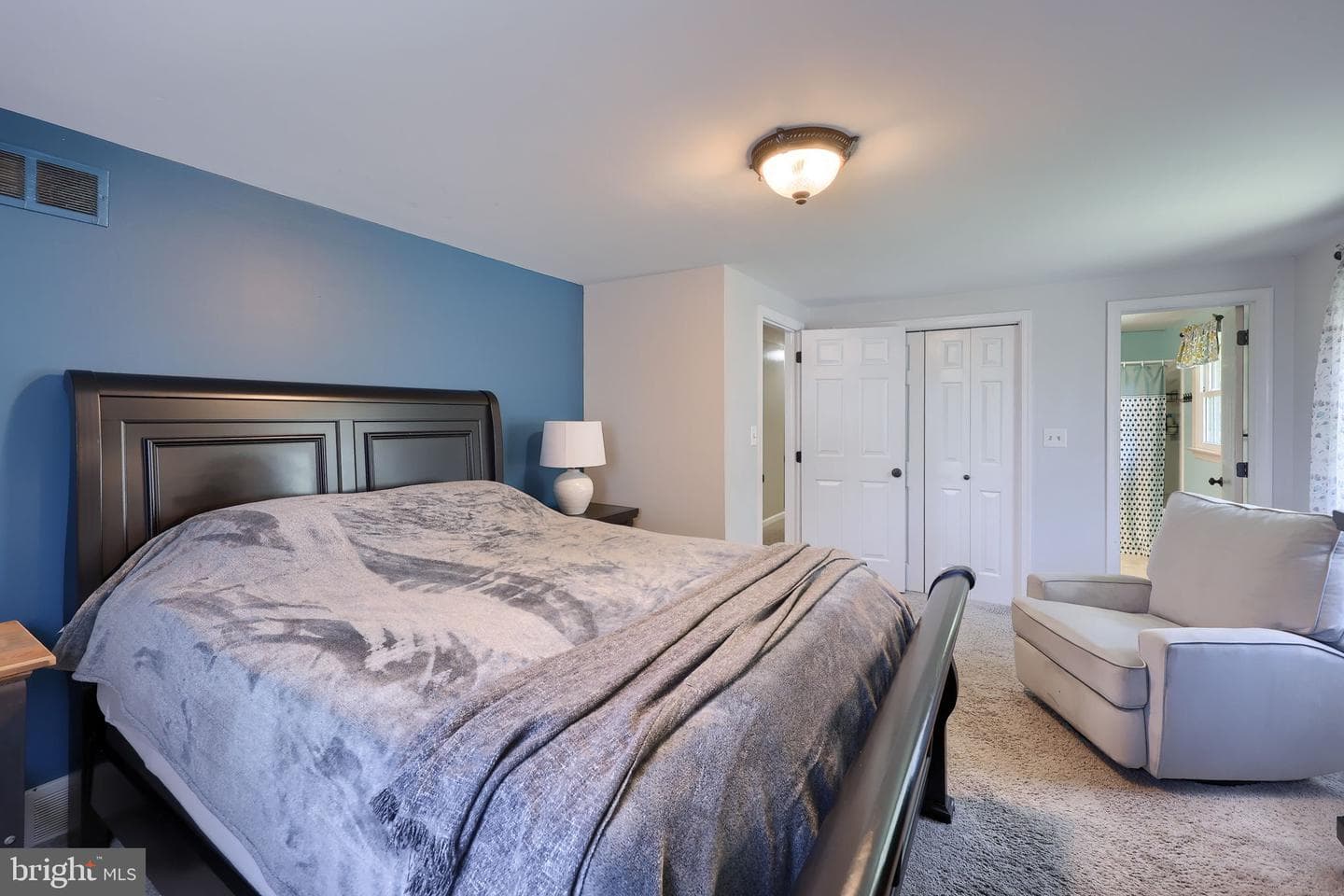 219 Tobacco Road photo 35