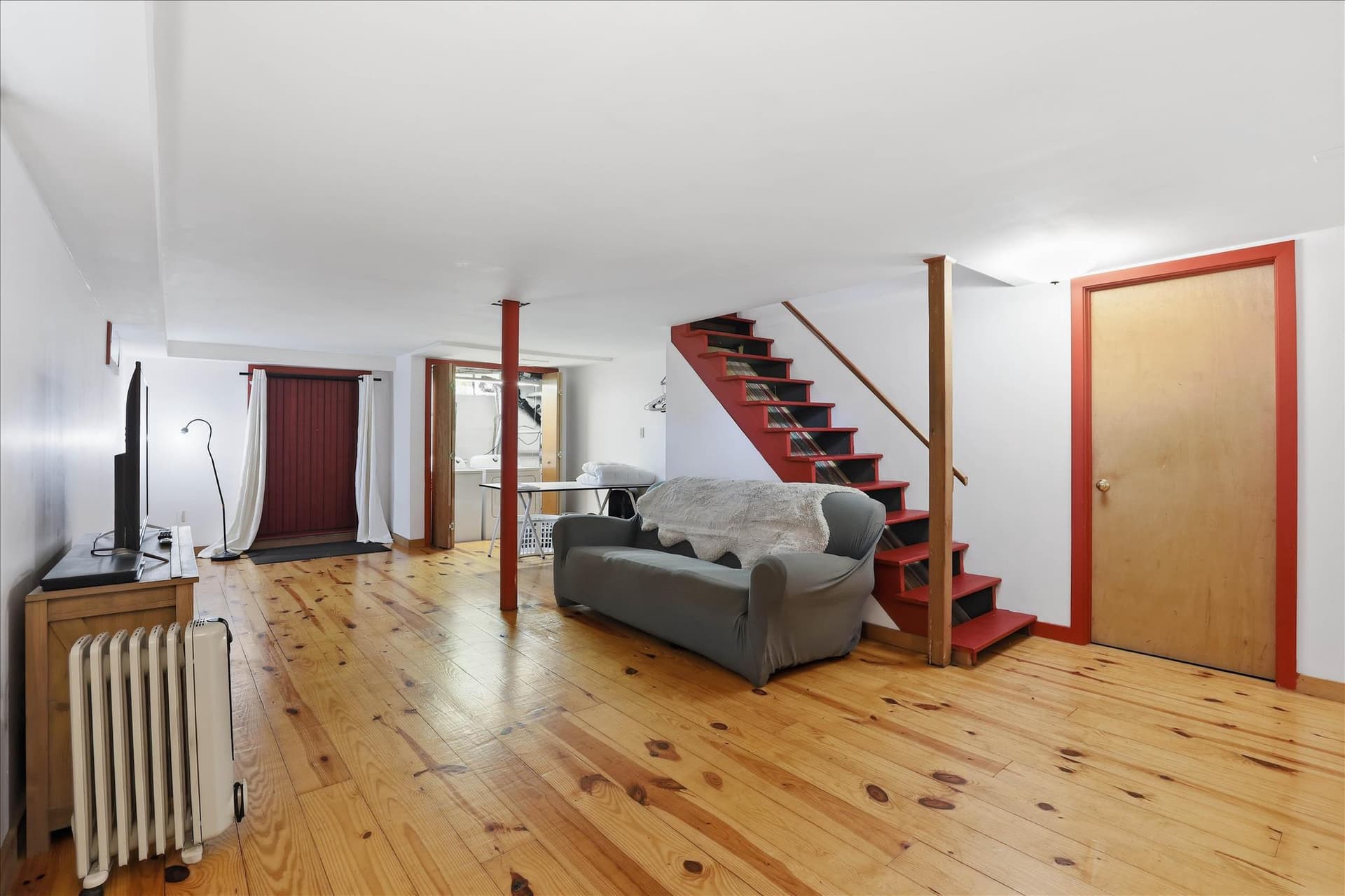 381 Barbara St photo 25