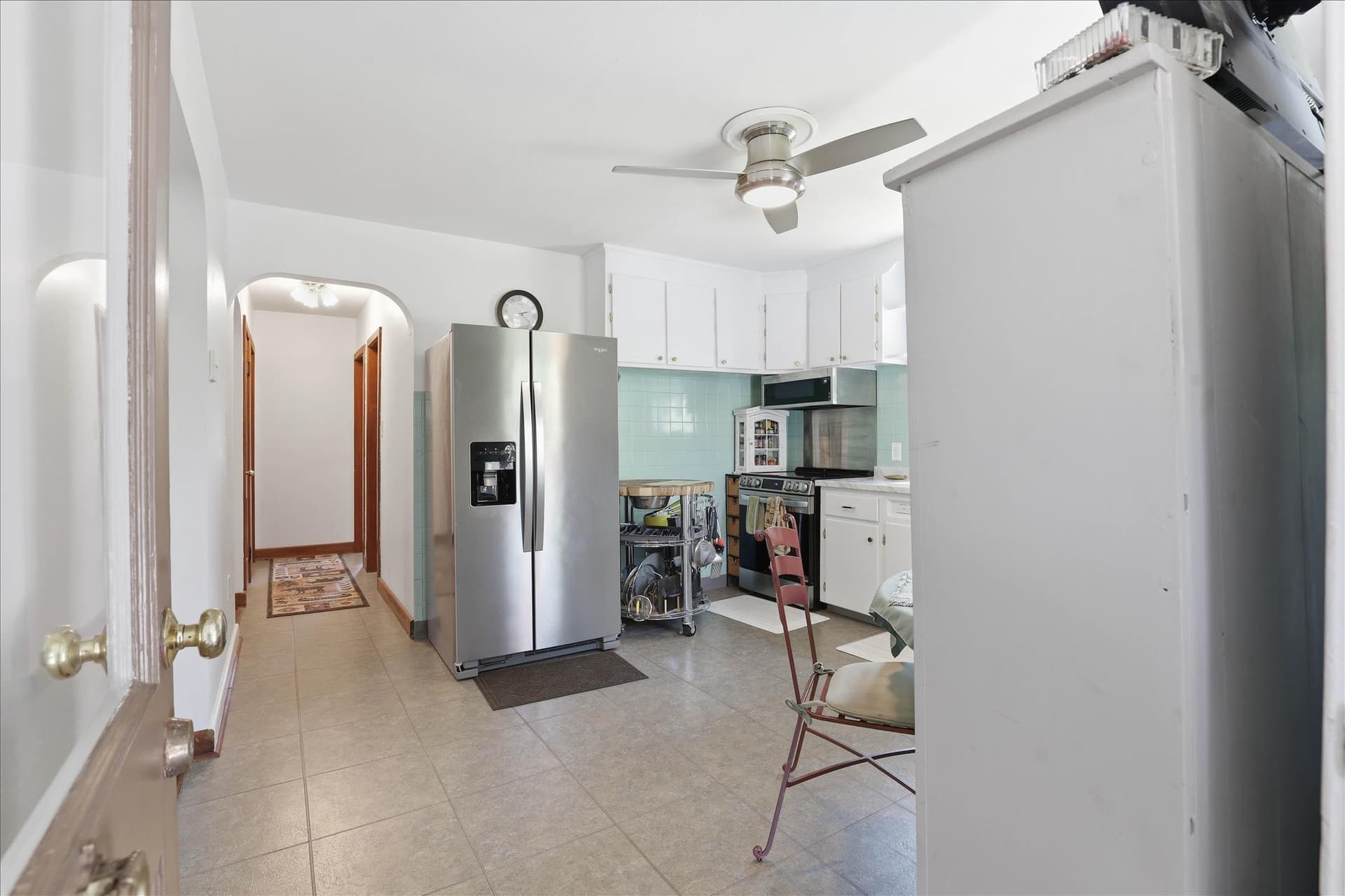 381 Barbara St photo 8