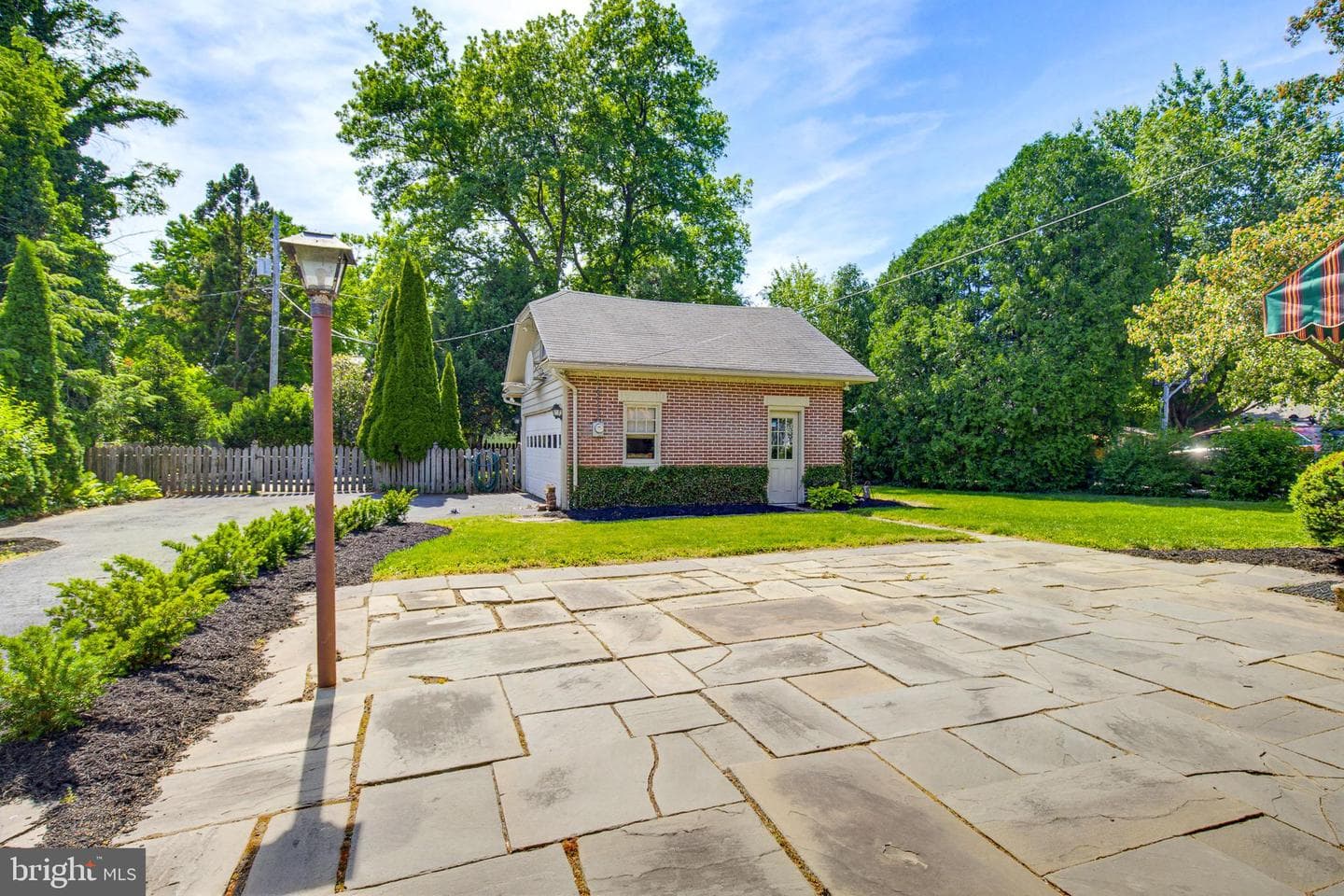 8 Mayfield Drive photo 32