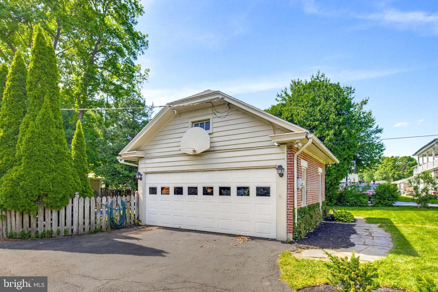 8 Mayfield Drive photo 38