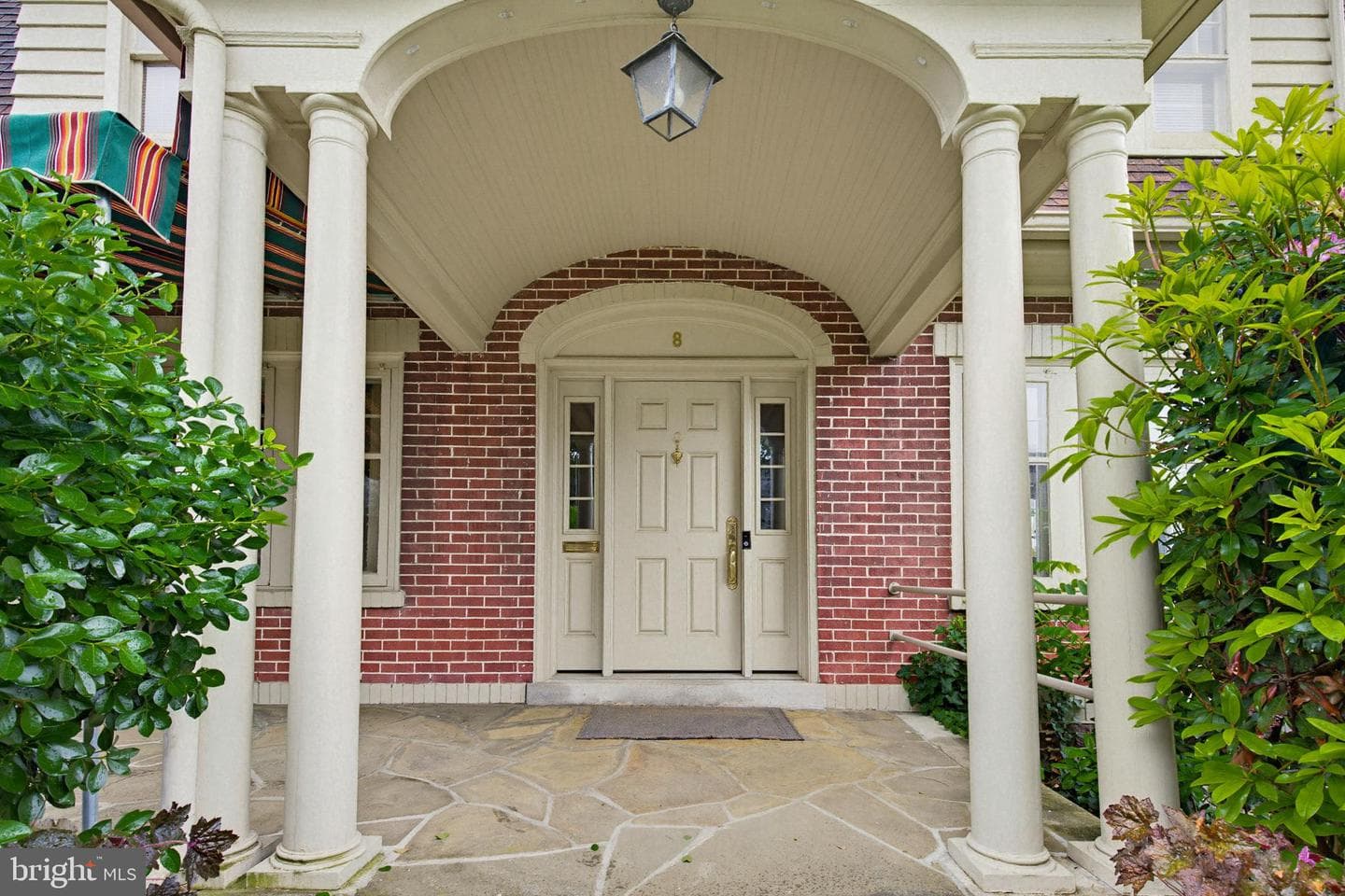 8 Mayfield Drive photo 4