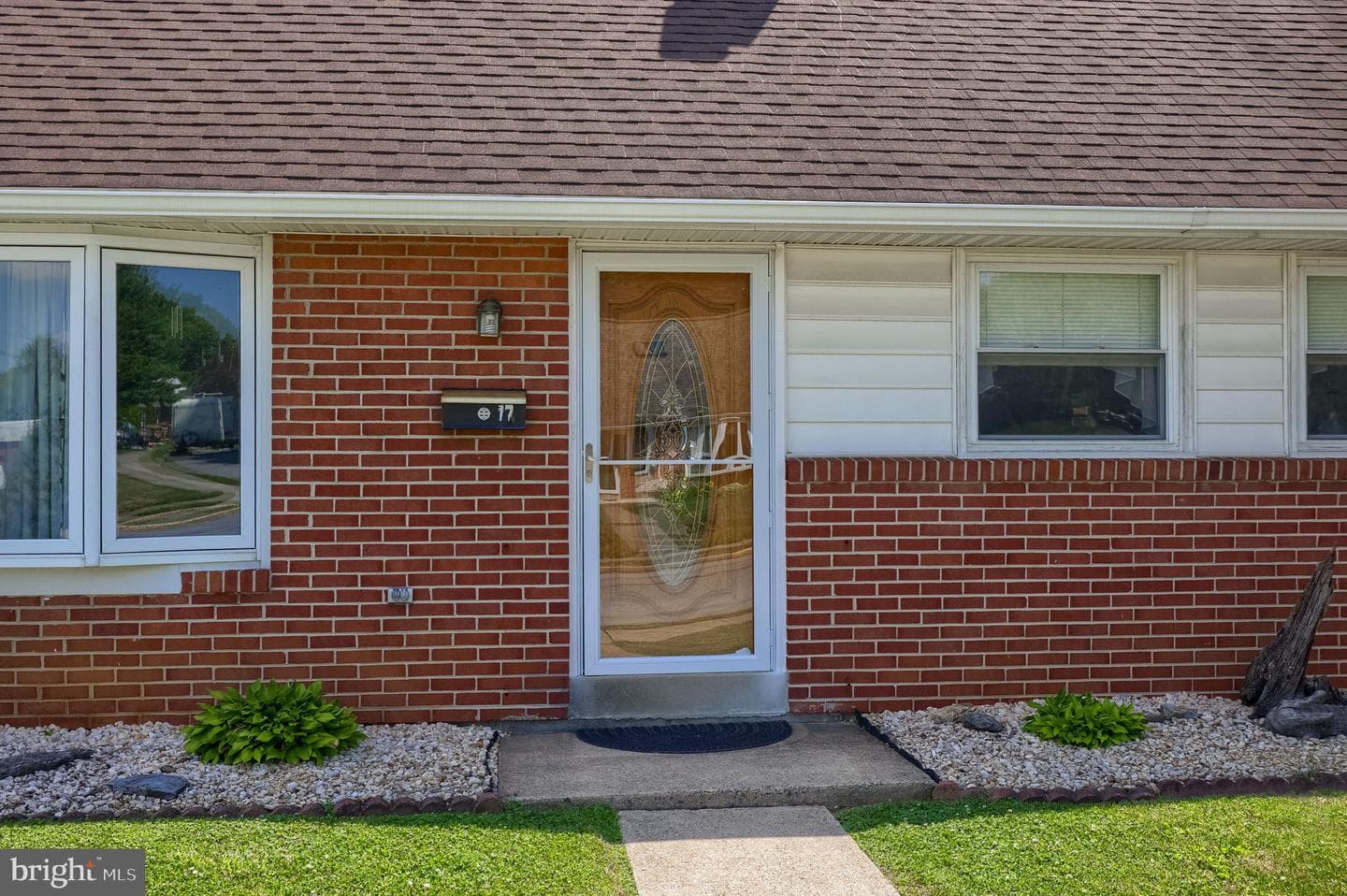 17 S Elm Street photo 5