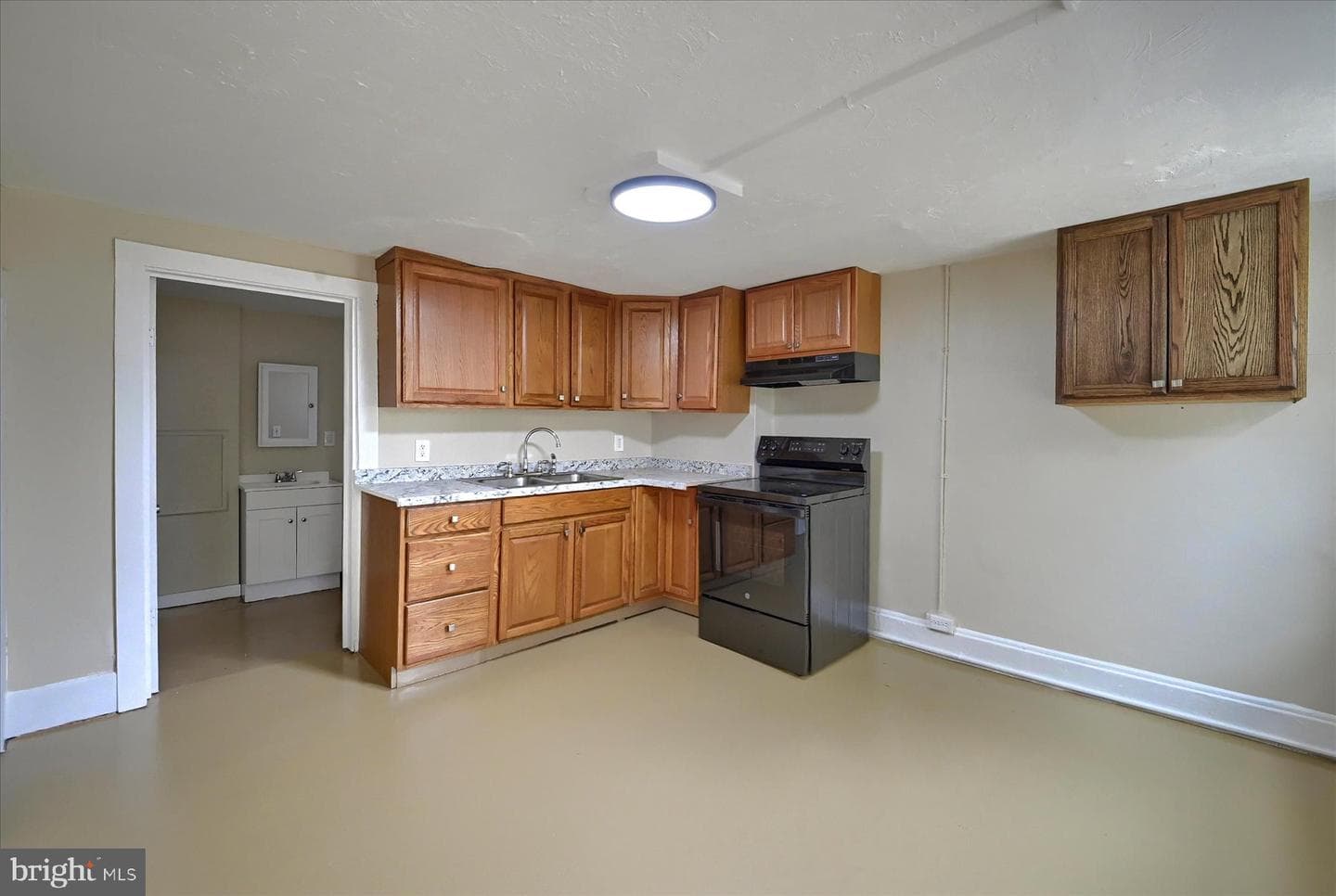 637 S Franklin Street photo 11