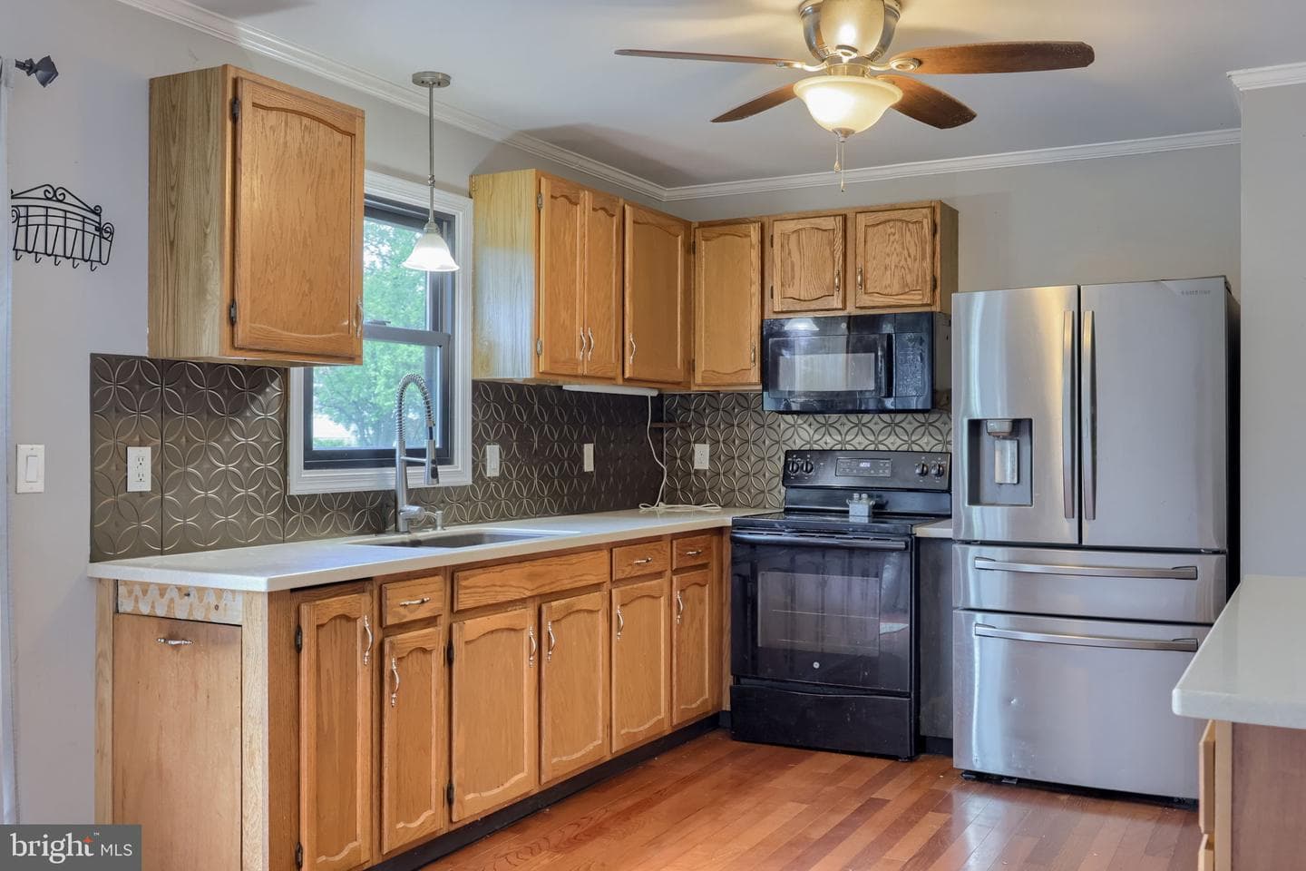 1070 Holly Lane photo 20