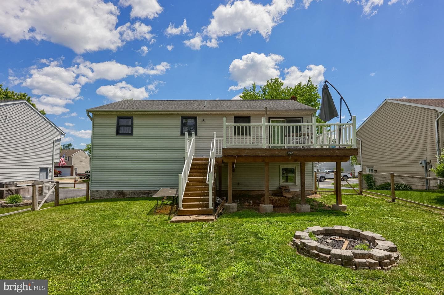 1070 Holly Lane photo 9
