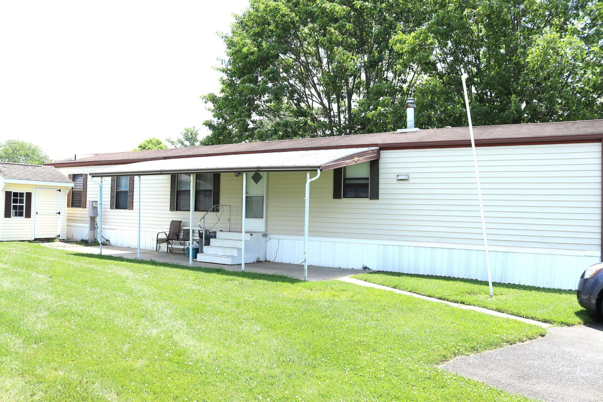 440 Daisy Drive photo 1