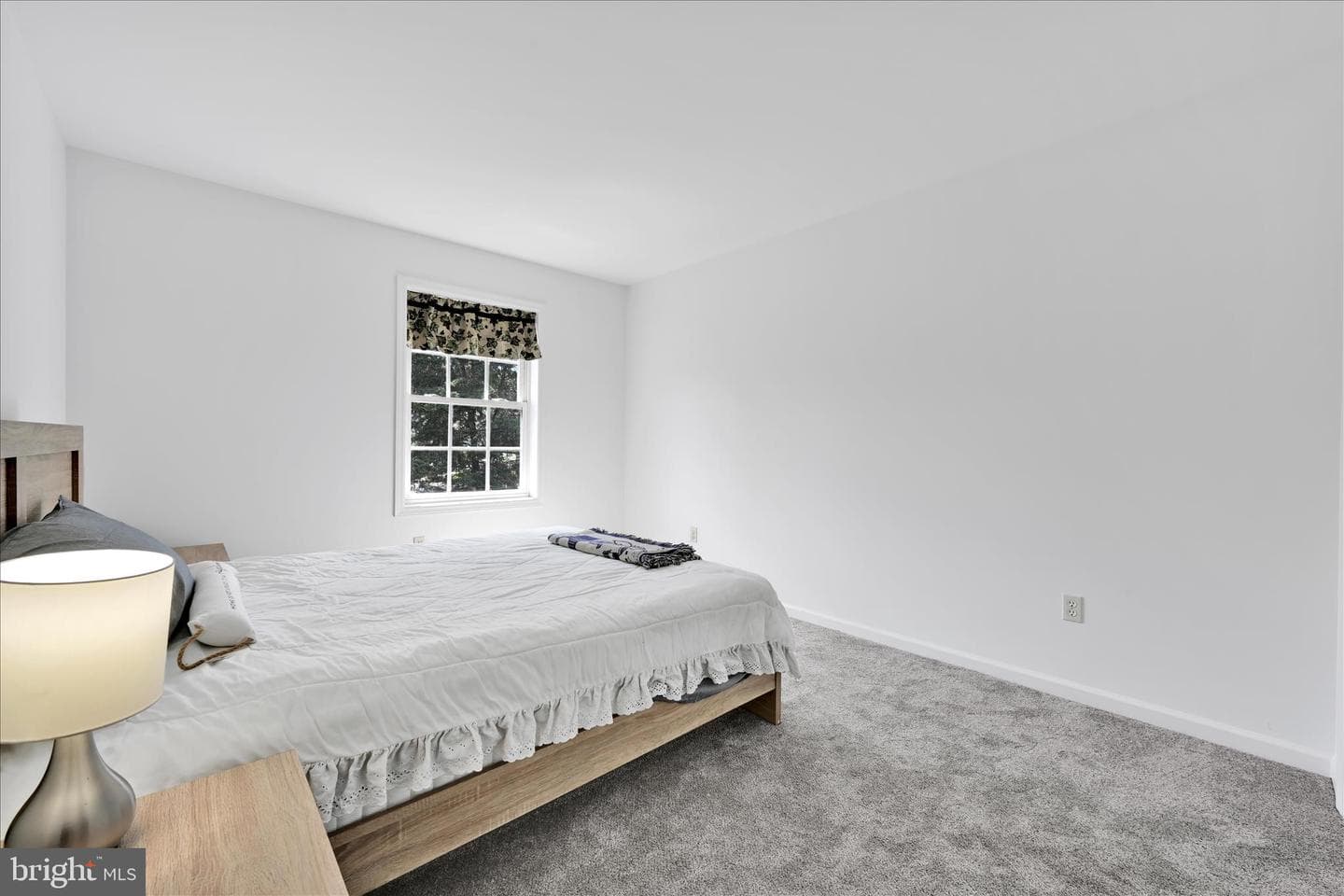 323 Hill Street photo 18