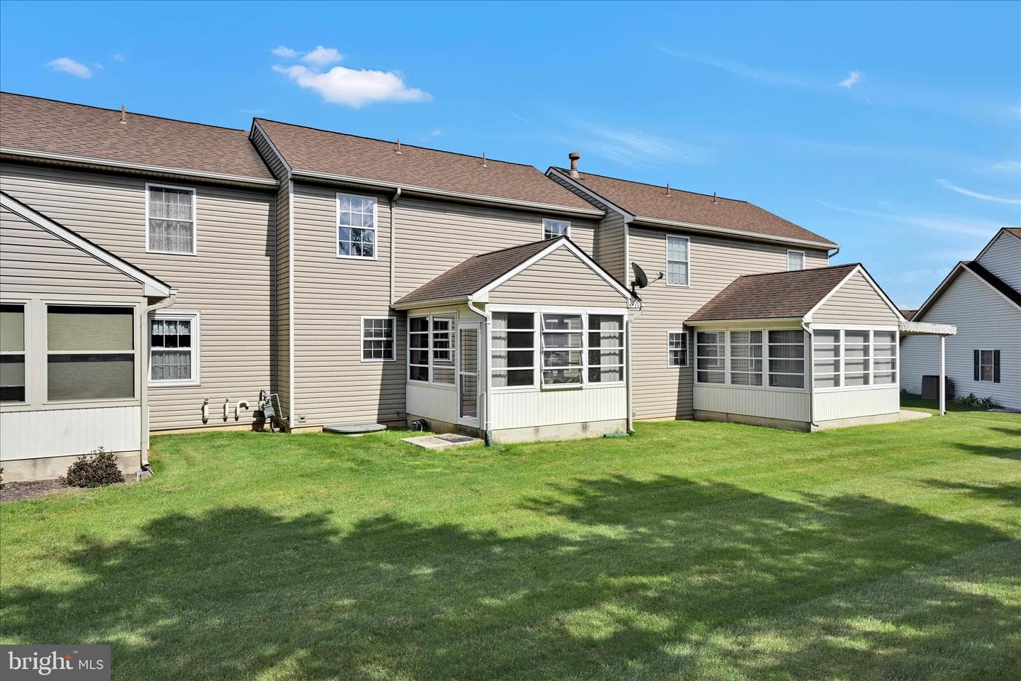 323 Hill Street photo 30