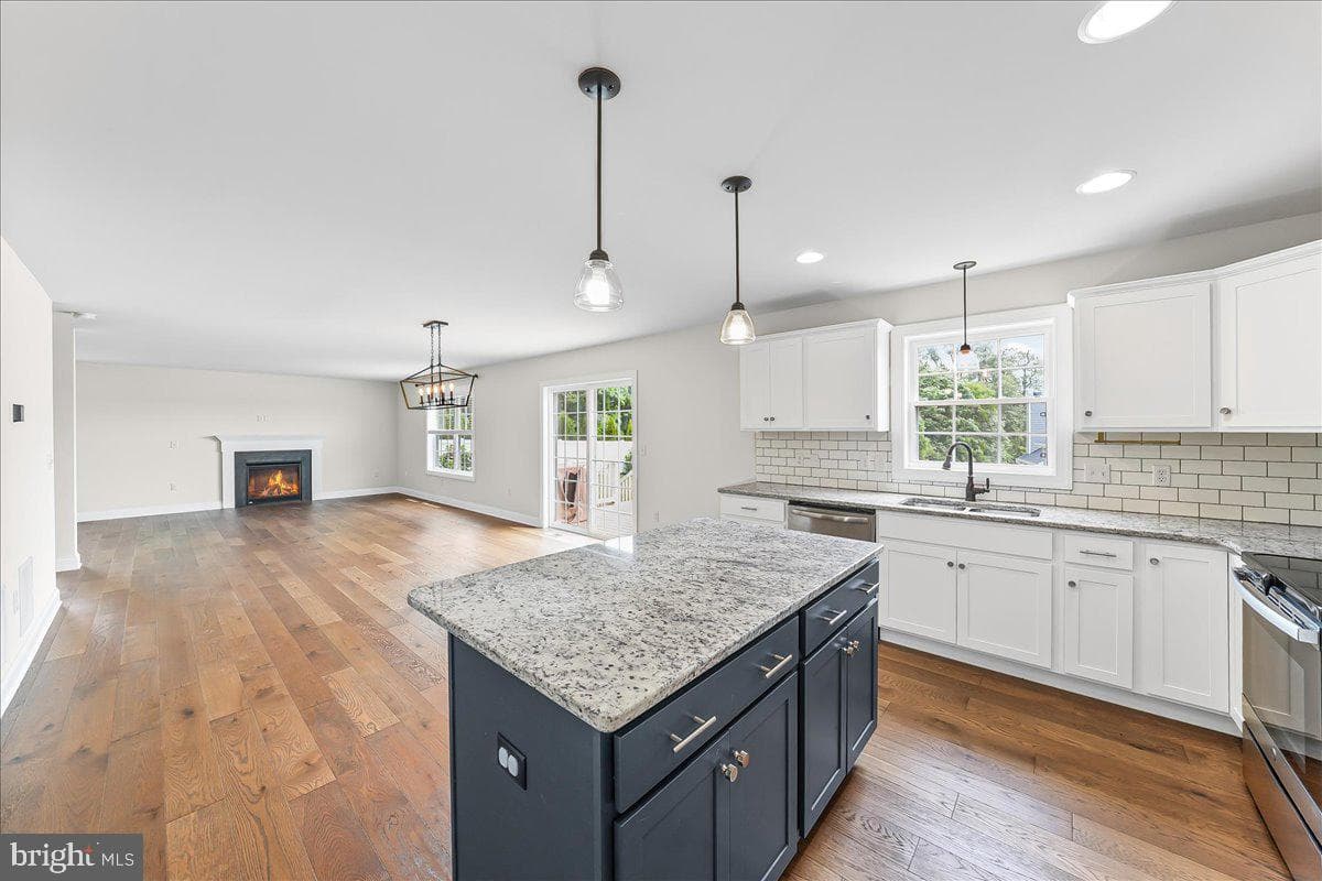 100 Magnolia Lane photo 19