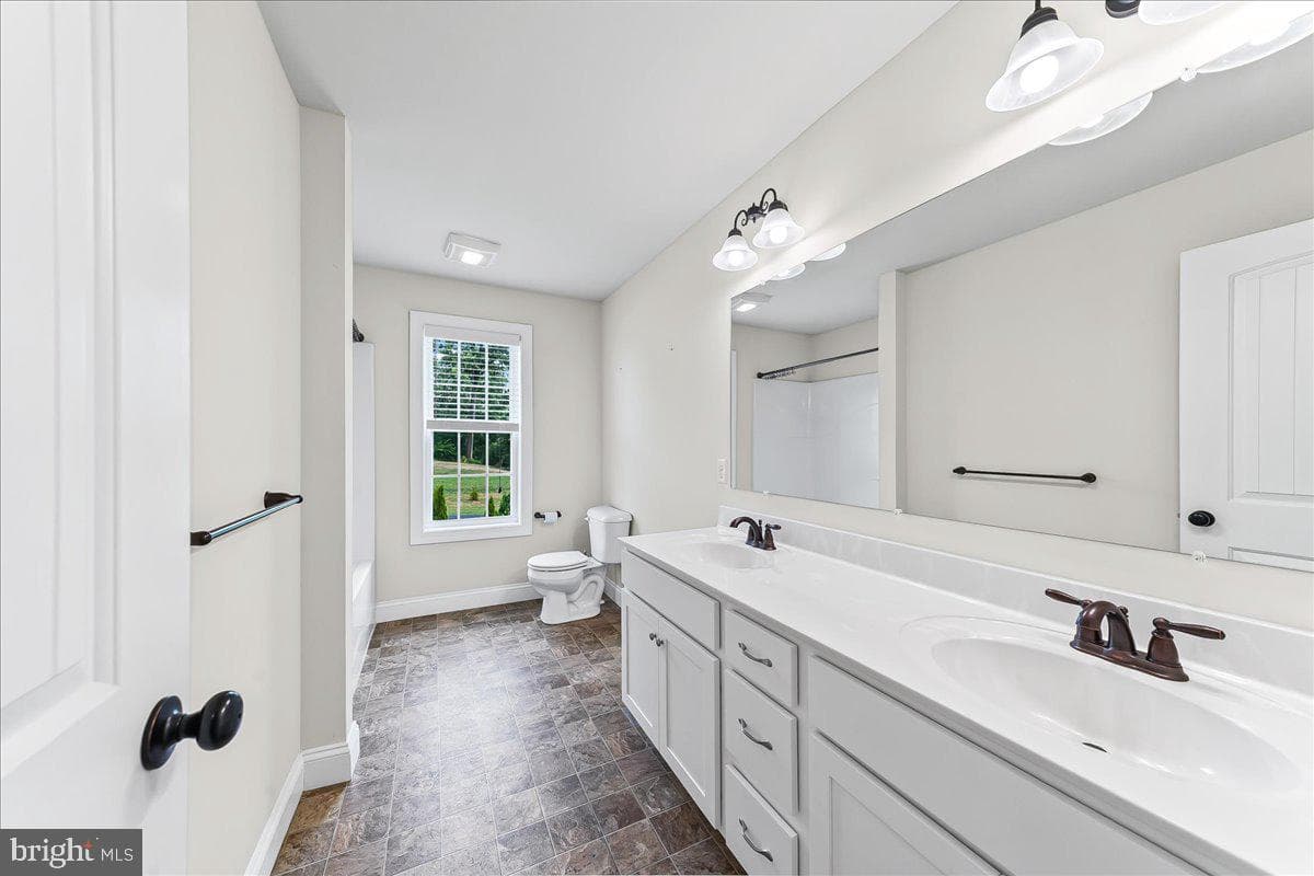 100 Magnolia Lane photo 26